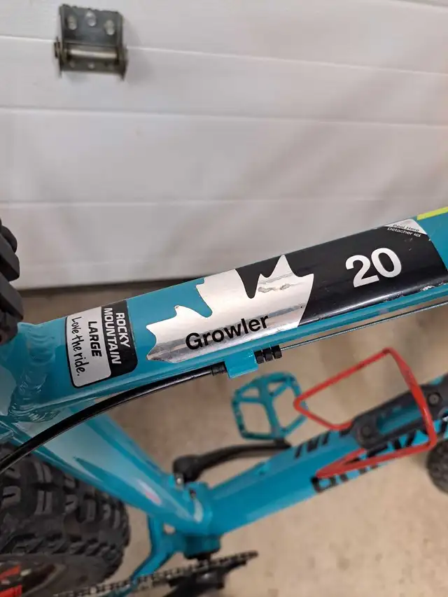 rocky mountain growler in Mountain in Calgary - Image 4