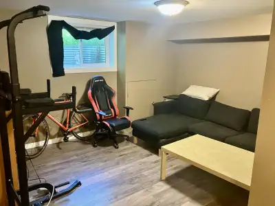 *Private Room* for Rent - Close to Downtown - Tuxedo Park