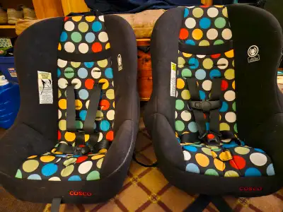 2 Cosco car seats, can face either way. Made late 2020. Rarely used for grandsons. Text 2892445871