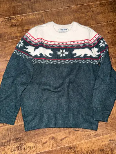 boys size small (6-7) old navy winter sweater , View more