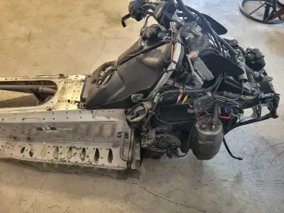 Moteur Yamaha Nytro 23 000km et quelle pièces disponible..vidéo disponible le moteur est pas démanch...