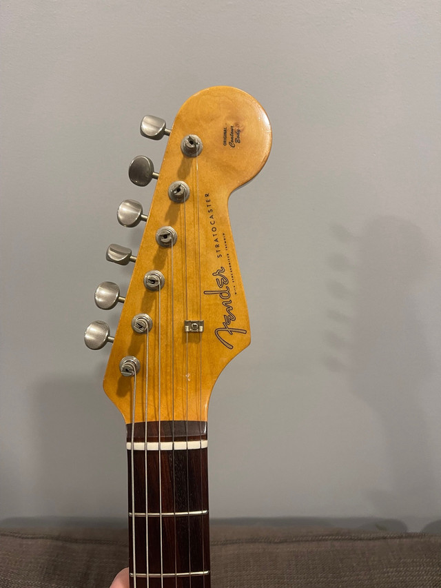 Fender Stratocaster  in Guitars in Oshawa / Durham Region - Image 2