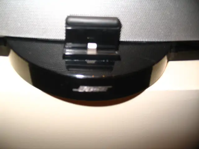 BOSE SOUND DOCK SERIES 3 in Stereo Systems & Home Theatre in Strathcona County - Image 3