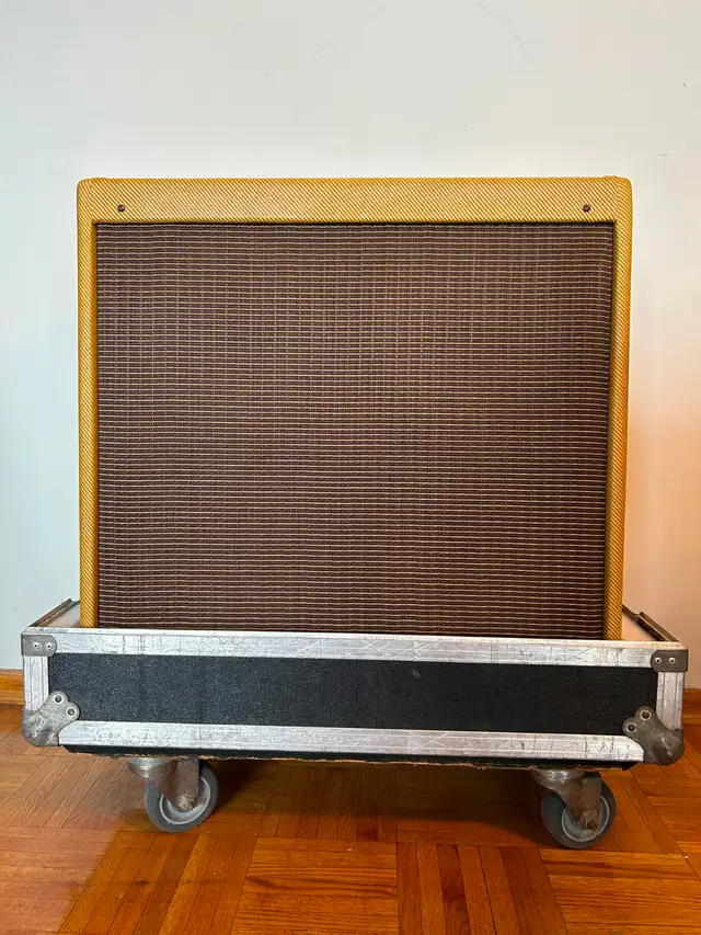 Tweed 4x10 Guitar Cabinet Jensen P10R Bell Cover Clydesdale Case in Amps & Pedals in Mississauga / Peel Region - Image 3