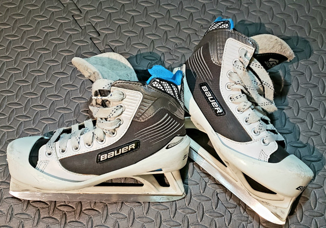 Bauer Reactor 2000 goalie skates - size 4.5D in Hockey in St. Catharines