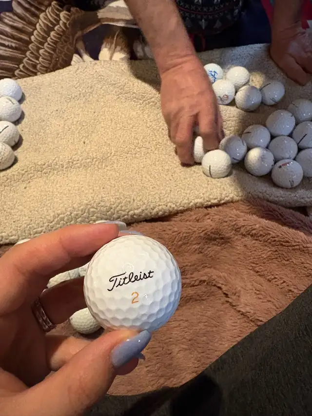 Titleist Velocity golf balls in Golf in Ottawa - Image 4
