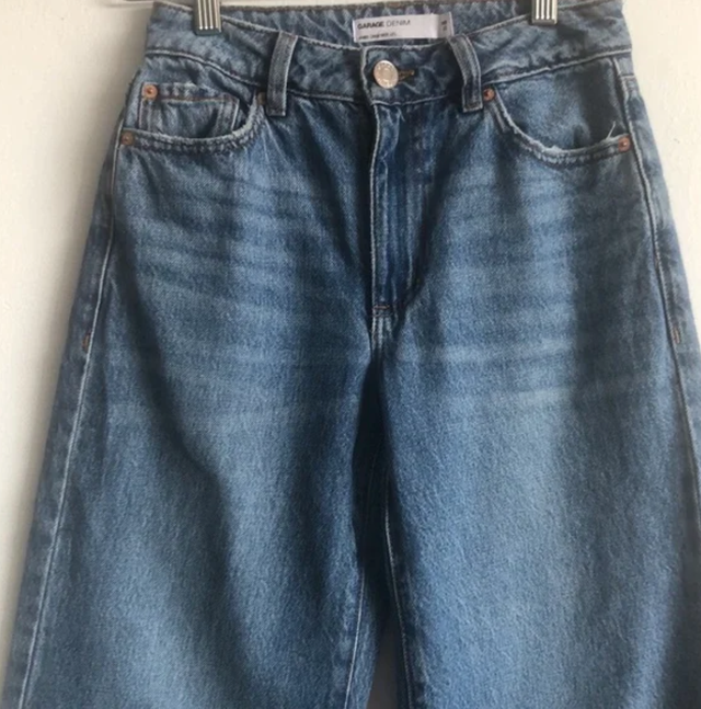 Garage Jambe Large /Wide Leg Jeans 00 / 23 in Women's - Bottoms in City of Toronto - Image 2