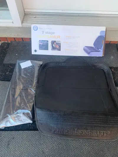 Seat saver/ protecteur siège auto enfant , View more