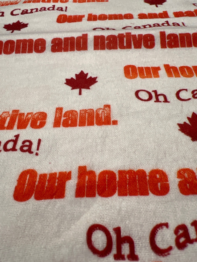 Fleece fabric - oh Canada (3 mètres) in Hobbies & Crafts in Ottawa - Image 3