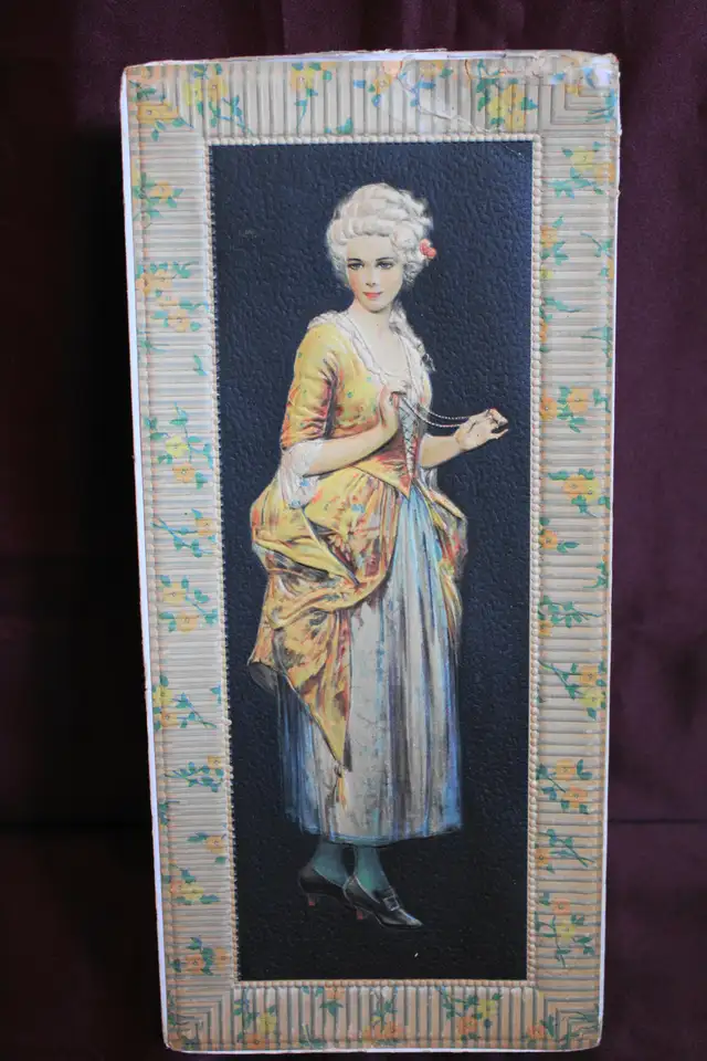 Vintage Cardboard Candy Box in Arts & Collectibles in Winnipeg - Image 2