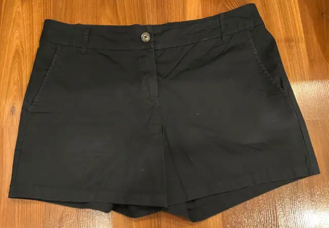 Women’s Shorts Bundle in Women's - Bottoms in Markham / York Region - Image 3