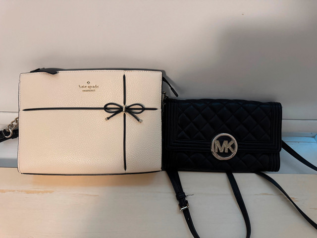 Handbags, no scratch mint condition. Must buy in Bags & Luggage in Ottawa