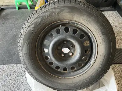 Yokohama Go75 Winter Tires with rims 255/70R18 113T Set of 4 ties and rims