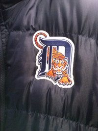 NEW DETROIT TIGERS NAVY INSULATED VEST 3 - 4 XL