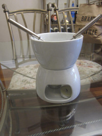 Vaisselle/ Mini Fondue Set with Tea Light Pot & Dipping Forks