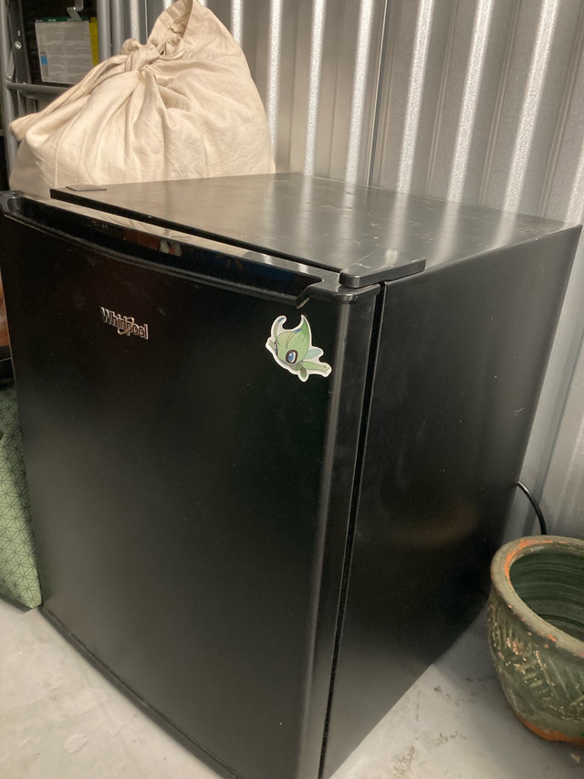 Large Capacity Black Mini Fridge  in Refrigerators in Barrie