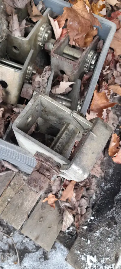 Bolt on ratchet ties, View more