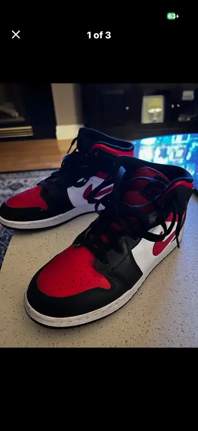 Like new condition. Only wore a couple of times.