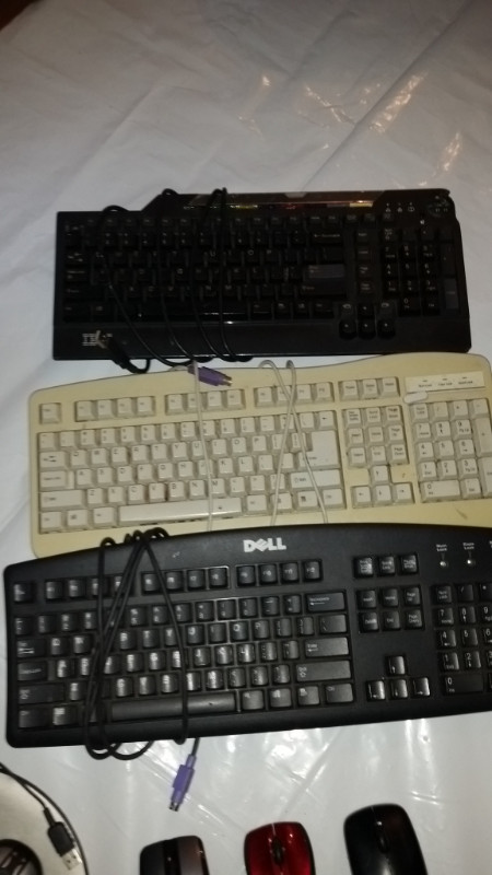 A box of older keyboards with a few mouses :) in Mice, Keyboards & Webcams in City of Halifax - Image 4