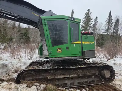 2021, 2019, 2018 or 2016 John Deere Harvester 7000 extreme with topping saw Please Contact Dale (506...