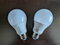 2 Smartthings smart bulbs