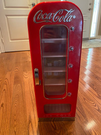 Koolatron CVF18 Coca Cola Retro 10 Can Vending Fridge