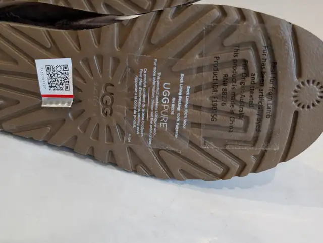 New UGG Australia Classic Short Boots - Chestnut - Size 6 in Women's - Shoes in Markham / York Region - Image 10