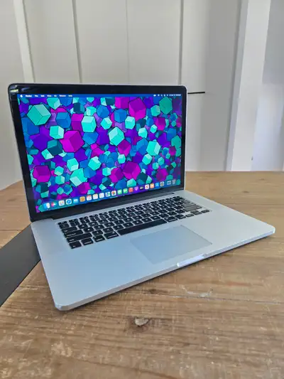 Macbook Pro Retina 2015 15" | Intel i7 | 16 Gb RAM | SSD 250 Gb, View more