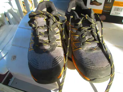 soulier homme pointure 7.5neuve dans sa boite??, View more