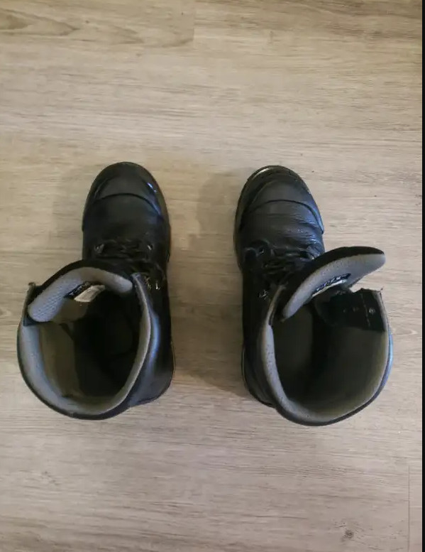 Safety boots for men in Men's Shoes in Kitchener / Waterloo - Image 3