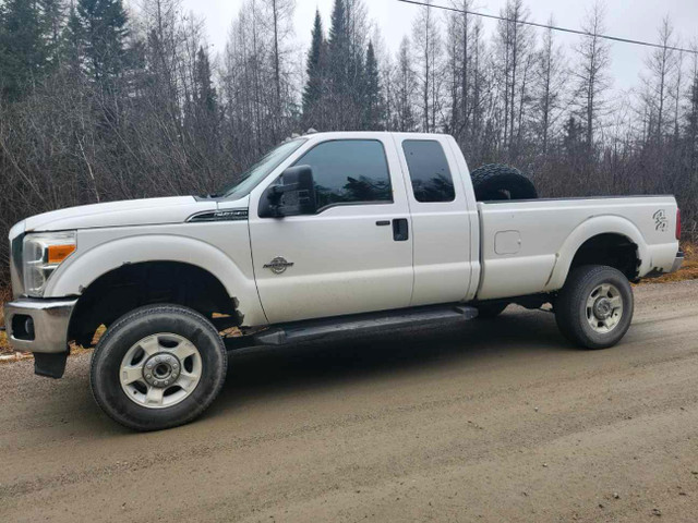 2016 Ford F250 Super Duty Super Cab in Cars & Trucks in Timmins