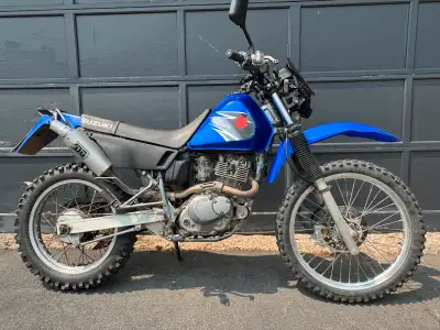 2007 Suzuki DR200SE Dual Sport, Street and Trail MVI to June 2026 Low kms, brakes and chain recently...