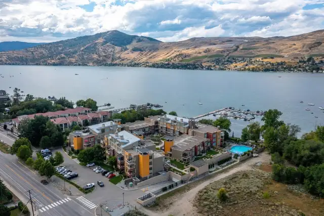 4 bed, 4 bath, fully furnished, The Strand Lakeside