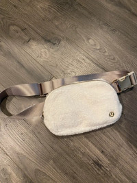 Lululemon Everywhere Belt Bag - 1L Fleece