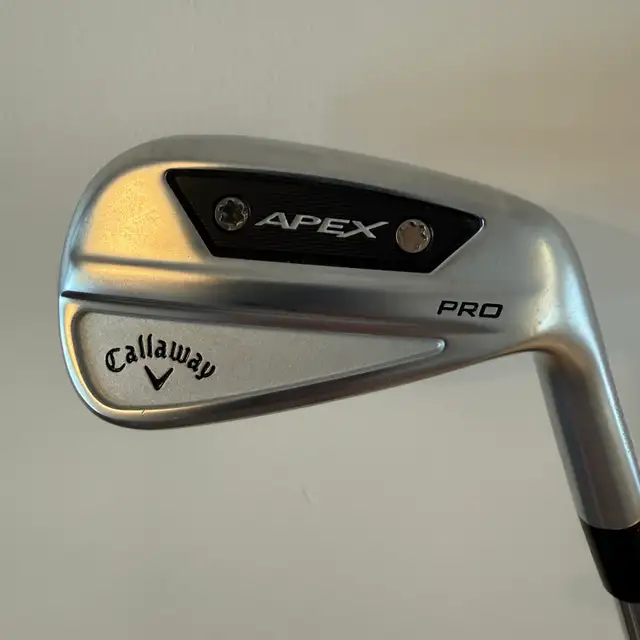 NEW Callaway ’24 Apex Pro 8 Iron Stiff RH in Golf in Guelph - Image 2