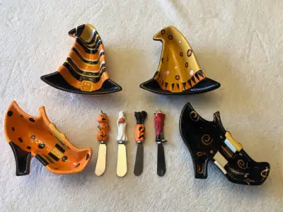 Boston Warehouse Trading Corp. Halloween Ceramic Candy / Dip Bowls & Spreader Knives. Perfect for ad...