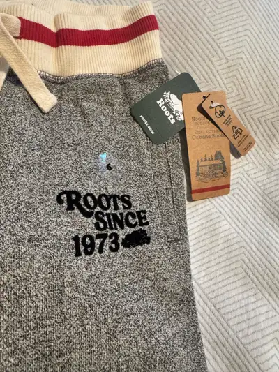 NEW Roots cabin collection classic salt pepper sweatpants. Size 6. Ivory/red trim. Drawstring. With...