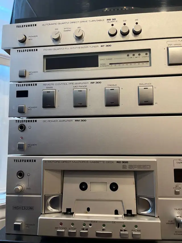 Telefunken R300 stereo system in Stereo Systems & Home Theatre in Markham / York Region - Image 5