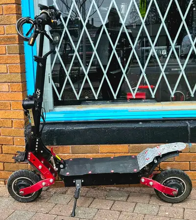 Liberta TMAX Electric Scooter with Charger, View more