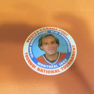 GUY LAFLEUR MACARON BADGE 1986 POSTES CANADA POST PROMO, View more