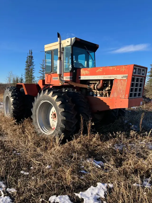 4586 international  in Farming Equipment in Fort St. John - Image 3