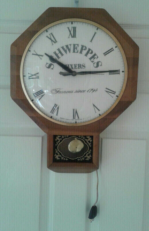 Electric Schweppes Clock $$$ in Arts & Collectibles in Kitchener / Waterloo