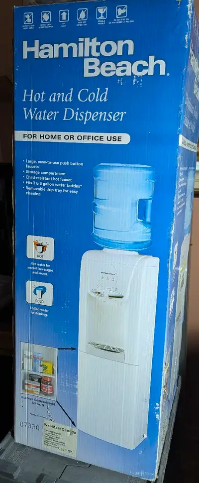 Hot and cold water options.