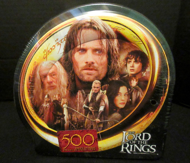Lord of the Rings 500 Piece Puzzle in Collectible Tin x 2 (2003) in Toys & Games in Stratford - Image 3
