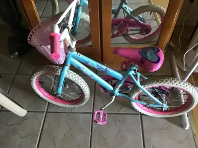 velo pour fille style  Barbie  5 @ 9 ans panier inclus, View more