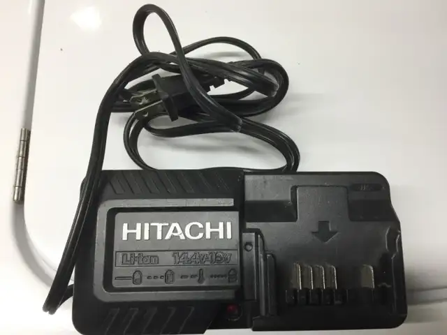 HITACHI CHARGER in Power Tools in City of Toronto - Image 2