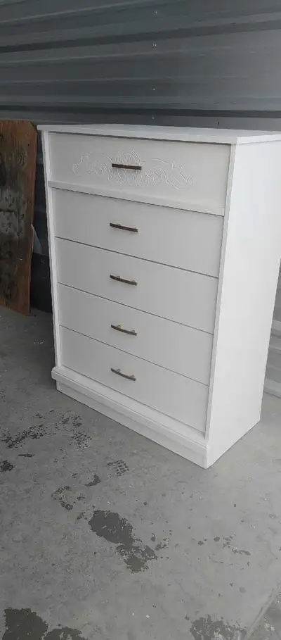 White dresser golf, View more