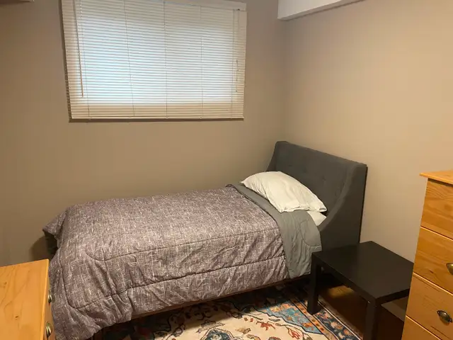 Private, Very Clean, Furnished, Upstairs bedroom - Varsity NW in Room Rentals & Roommates in Calgary - Image 5