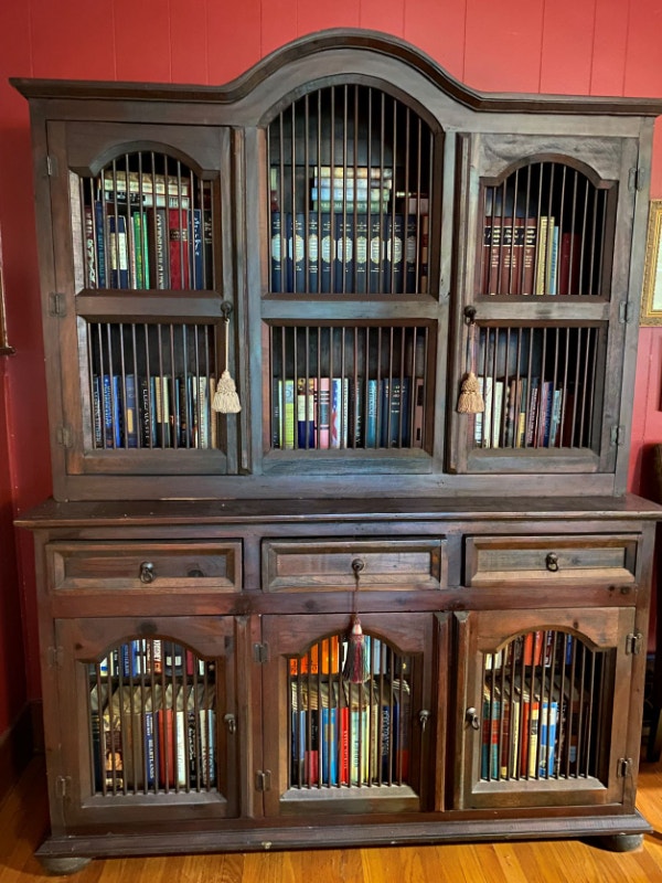 SOLID DARK WOOD BUFFET/HUTCH OR BOOKCASE WITH WOOD SPINDLES Hutches