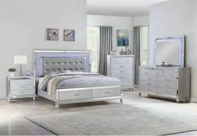 Ensemble de chambre à coucher/ bedroom set Valentino, View more